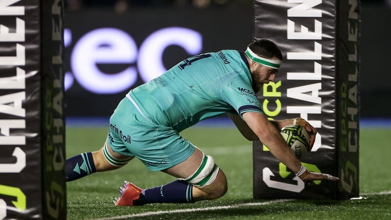 Josh Murphy dots down for Connacht's first