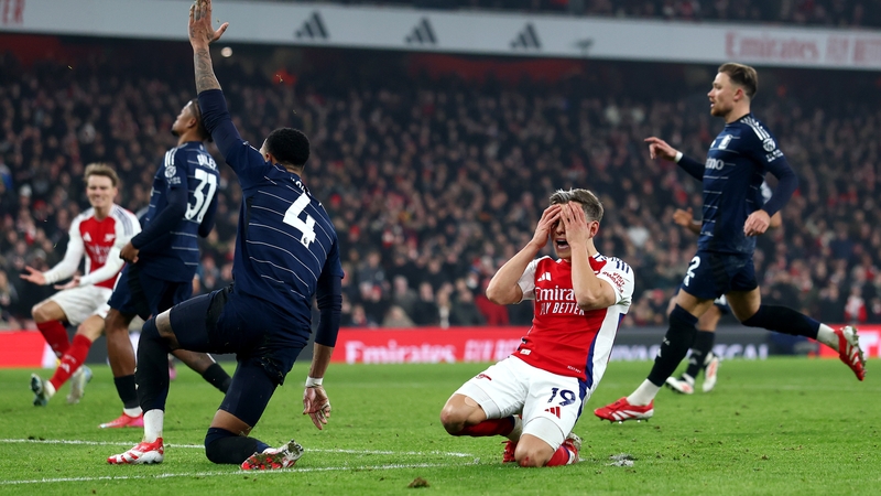 Arsenal's Leandro Trossard reacts to a late missed chance