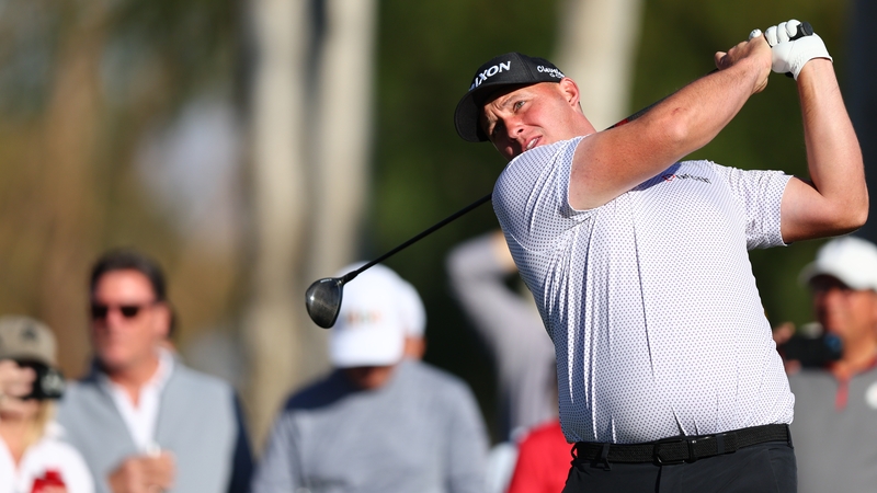 Straka cards successive 64s to open up a four shot gap