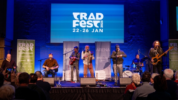 An Chéad Chaibidil eile do Kíla: Raise the Road
