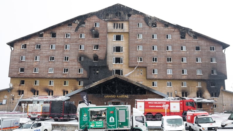 A huge blaze swept through the Grand Kartal Hotel in the northern mountain resort of Kartalkaya in the early hours of 21 January