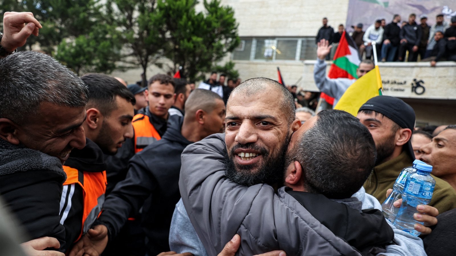 Tearful reunions as Hamas, Israel complete second swap