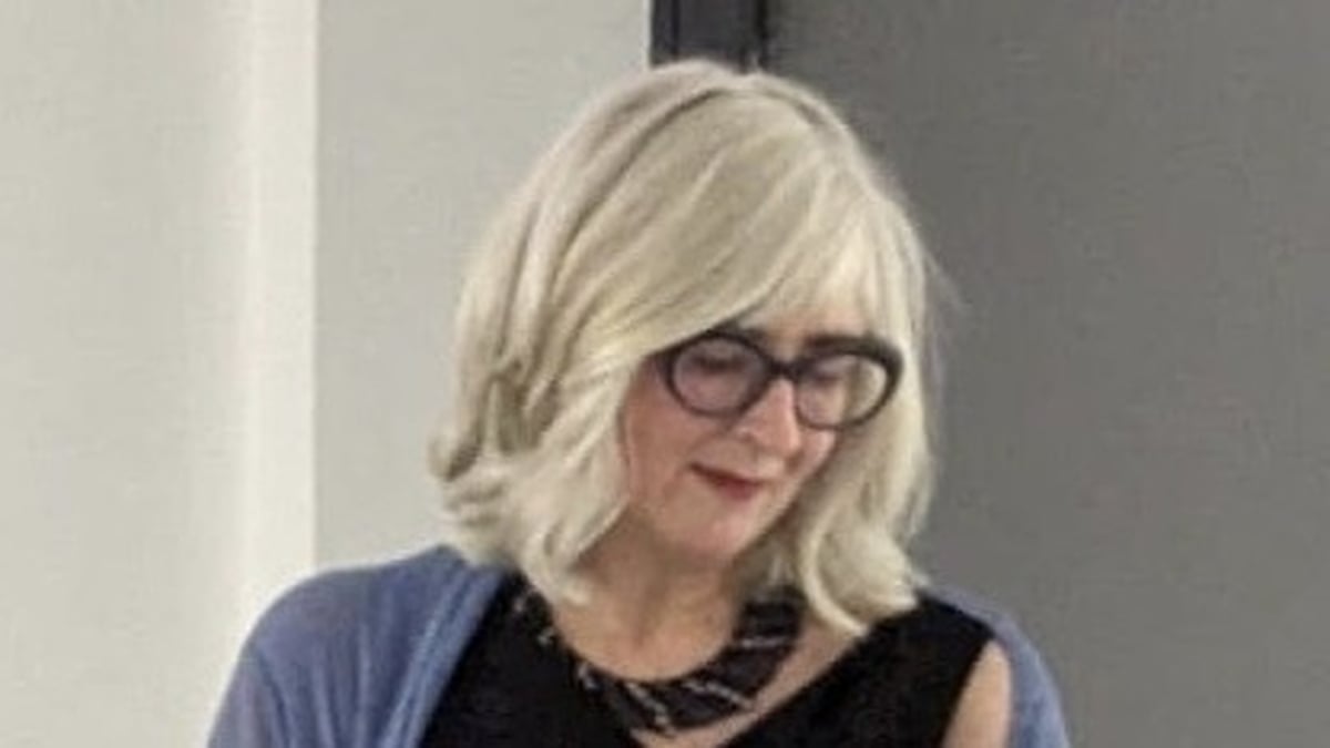 Visible Mending, a Response to ‘The Objects of Love’, by Amanda Bell