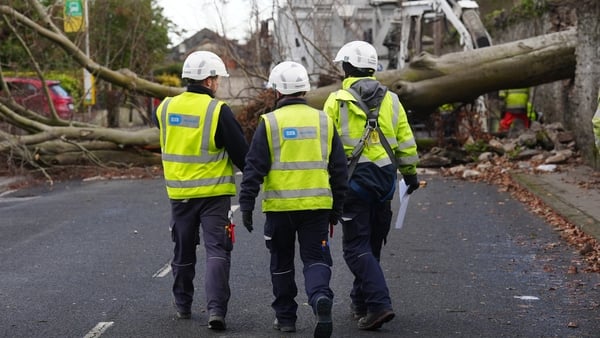 Crews are workimng to clean up after Storm Éowyn.