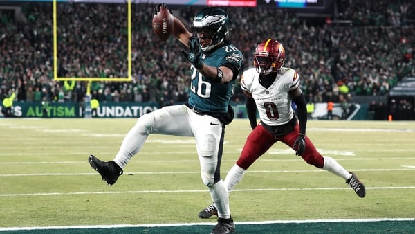 Saquon Barkley scores a touchdown for the Philadelphia Eagles