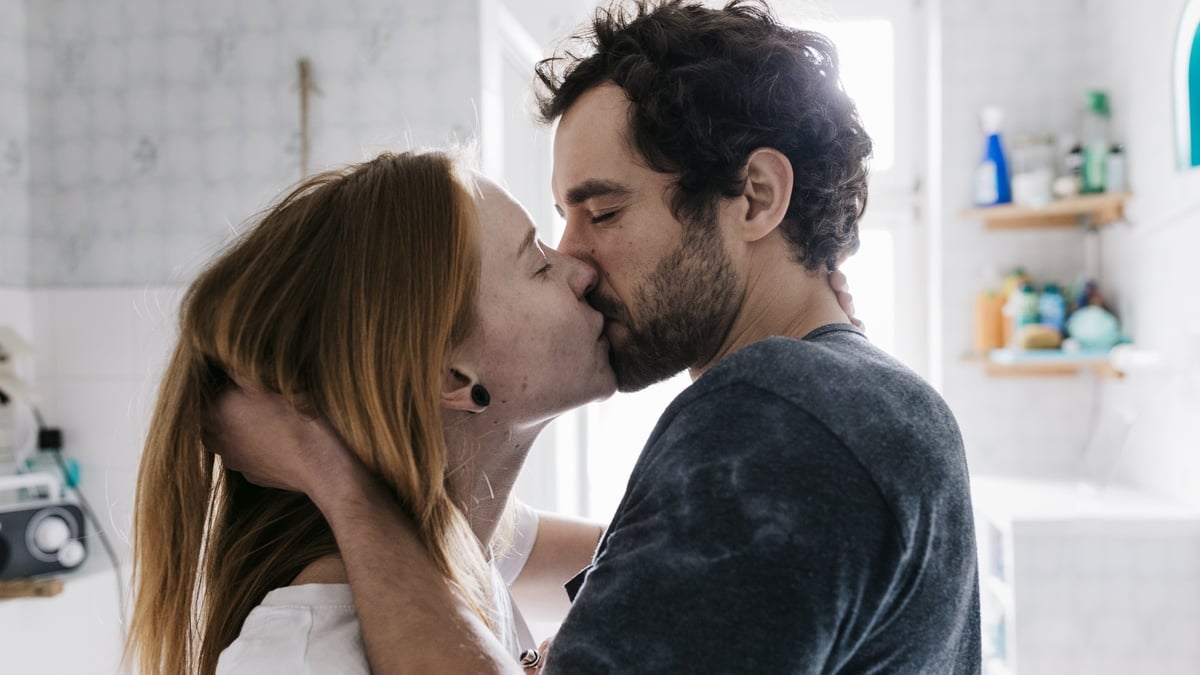 A Christmas kiss wish with Yvonne Reddin