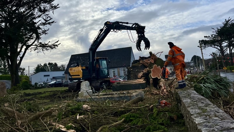 Thousands of people across Conamara are still without electricity, water, mobile phone service or landlines following Storm Éowyn