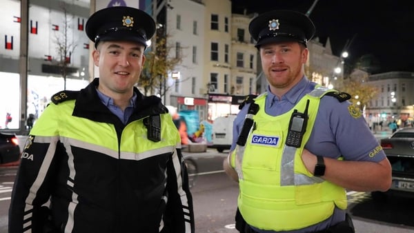 (L-R) Gardaí Barra Ó Sé and Shane Mac Cárthaigh are among the stars of Oíche i gCorcaigh