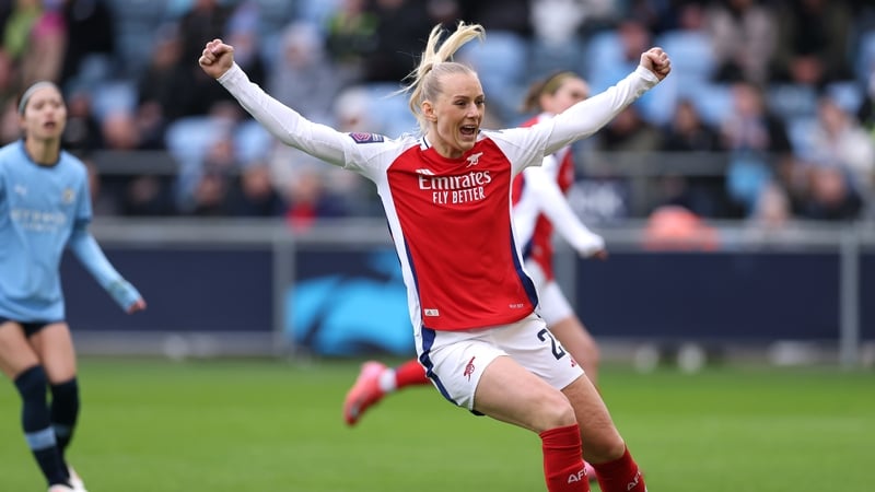Stina Blackstenius celebrates her winner for Arsenal