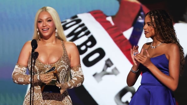 Grammy Awards: Red carpet, winners and speeches