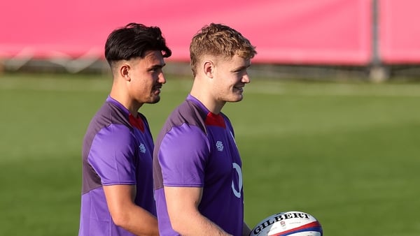 Marcus Smith (l) and Fin Smith both start against Fiji