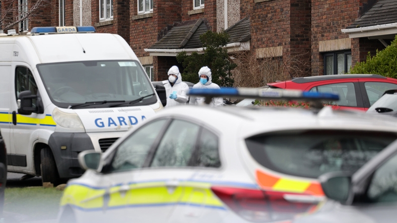 Garda forensics teams pictured at the scene at Gainsborough Lawn this afternoon (Image: RollingNews.ie)