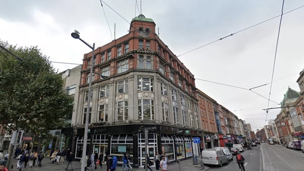 The Elephant House is now home to Supermac's and you can see the plinth above the fast food chain's logo on the left on which the elephant used to rest. Photo: Google Earth