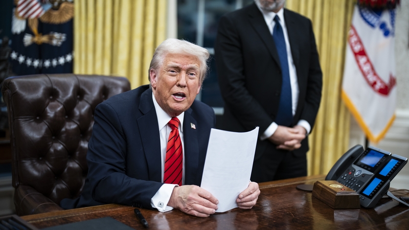 Donald Trump ag bagairt "ceann a scaoileadh le diabhail ifrinn" in Gaza