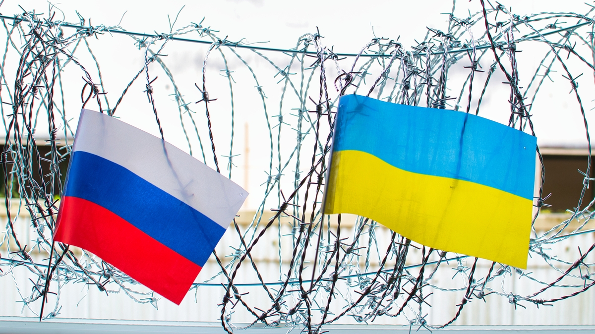 Ukrainians and Russian potential peace deal