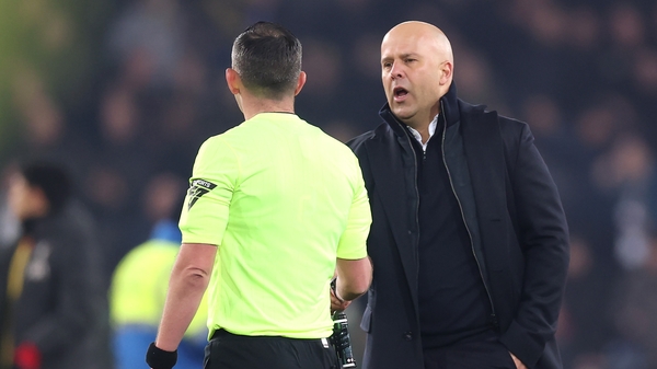 Michael Oliver claims Arne Slot said "if we don't win the league, I will have you to thank for that"