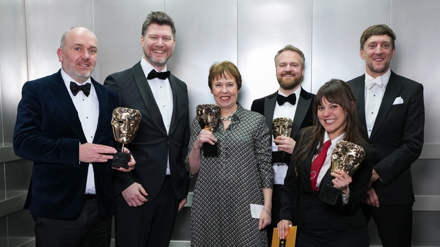 <p>Maarten Swart, Guest, Stienette Bosklopper, guest, Nina Gantz and guest</p>