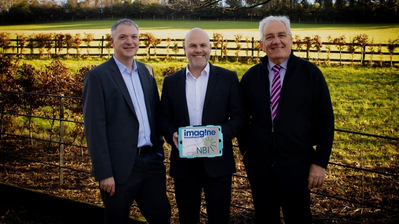 Niall Tallon, CEO of Imagine, Peter Hendrick, CEO of National broadband Ireland and Imagine customer and Wicklow-based auctioneer Pat O'Neill