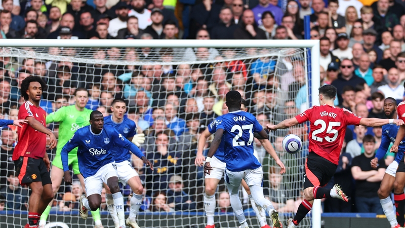 Manuel Ugarte was on hand to draw Manchester United level