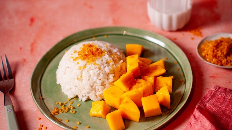Eva Pau's Asian Kitchen: mango and coconut sticky rice dessert