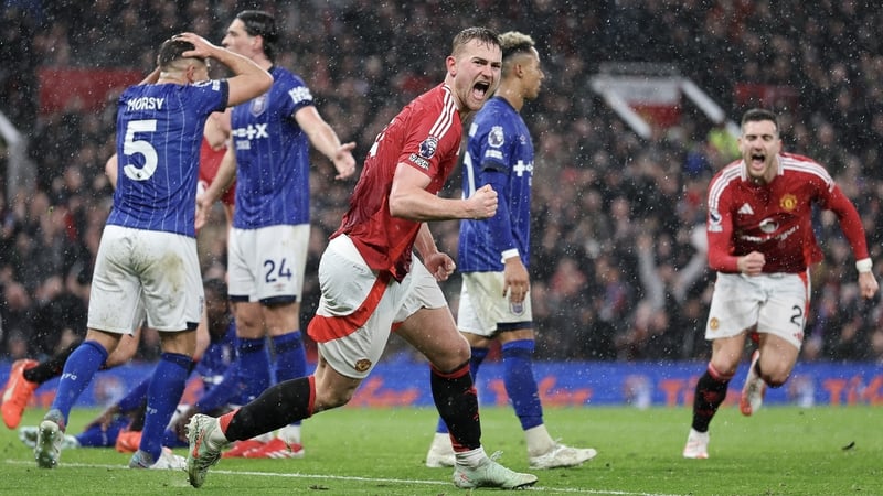 Matthijs de Ligt found the net for United