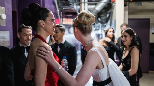 Margaret Qualley, Elle Fanning