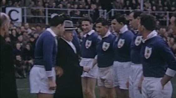 President meets French rugby team Dublin 1949.