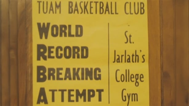 A sign for the record-breaking attempt