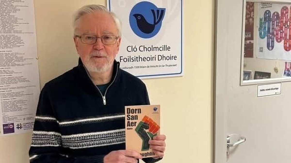 Paul Laughlin, An File agus Eagarthóir as Doire.