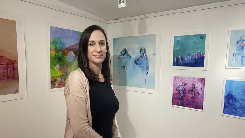 Tá an t-ealaíontóir Meadhbh Ní Eidhin ag fulaingt leis an inmheatróis ó bhí sí ina déagóir.