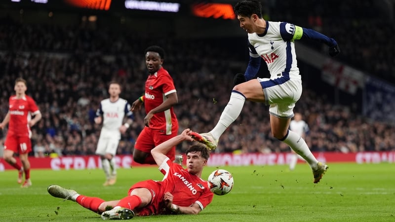 AZ Alkmaar's Wouter Goes (left) blocks a shot from Tottenham Hotspur's Son Heung-Min