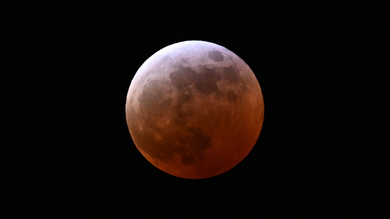 The "Blood Moon" seen from Mexico City overnight