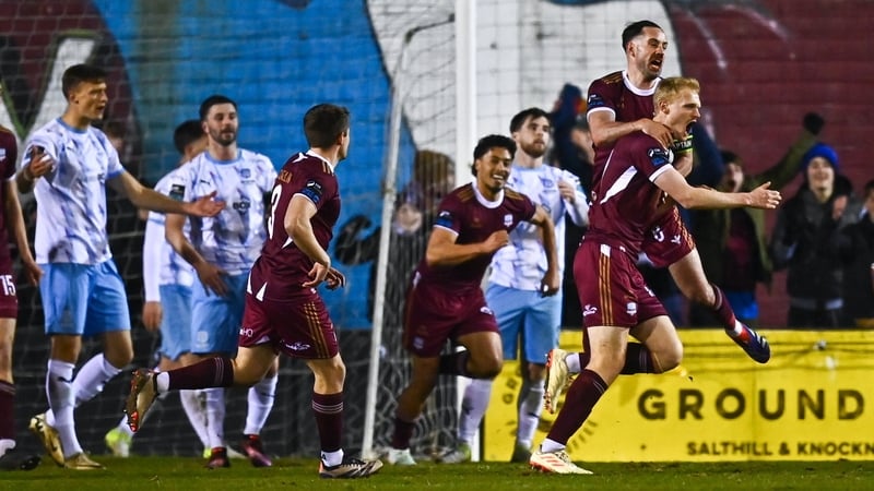 Galway United's Vincent Borden (R), celebrates with team-mate Greg Cunningham after scoring the winner
