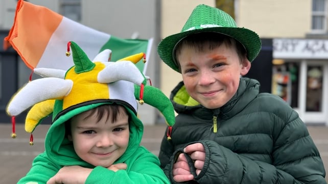 Darragh and Oisín Kelly were all smiles ahead of the Maynoth parade this morning