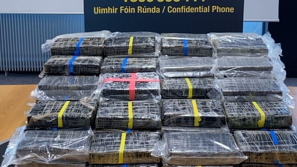152kg of cocaine was hidden in a heavy goods vehicle which was stopped on the M9