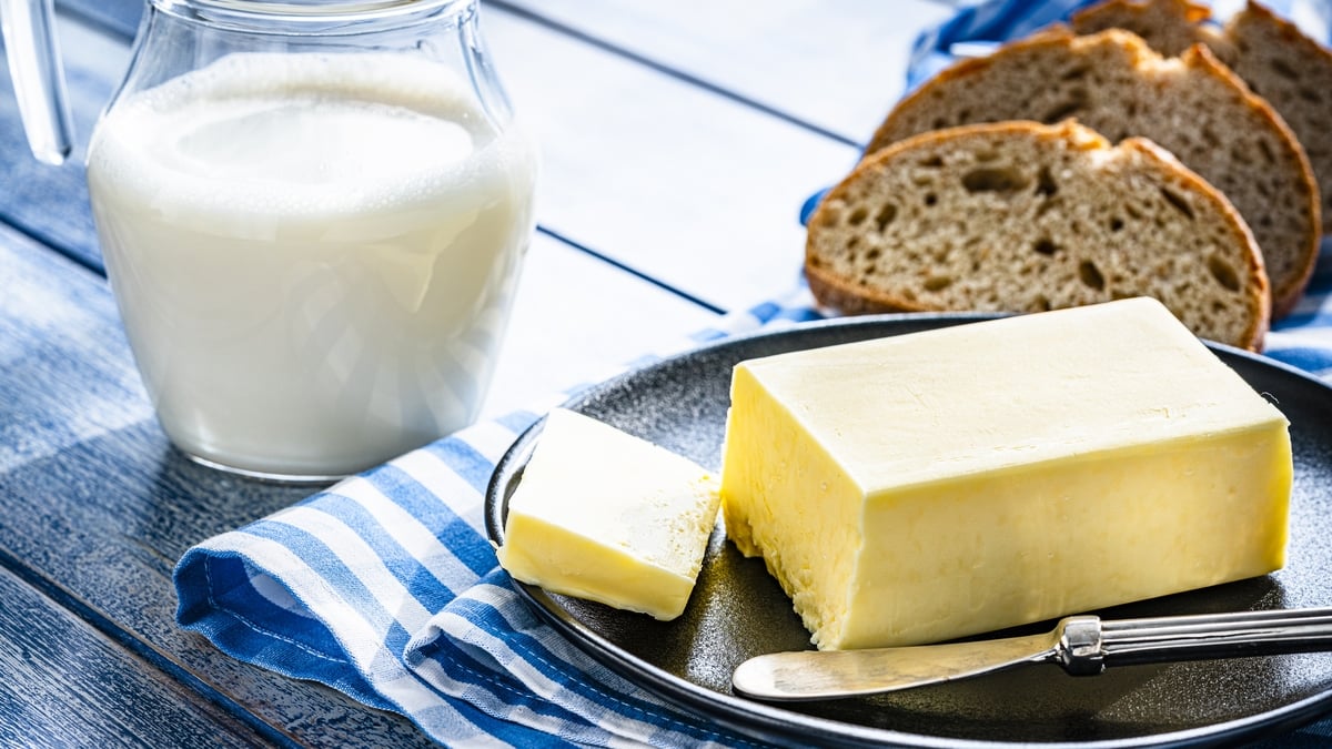 Tús Áite: Laghdú Praghais Bainne agus Im