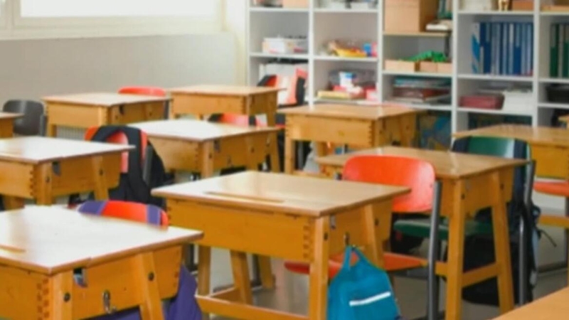 An t-athbhreithniú a bhí ar bun ar líon na gCúntóirí Riachtanas Speisialta i scoileanna na tíre curtha ar athló