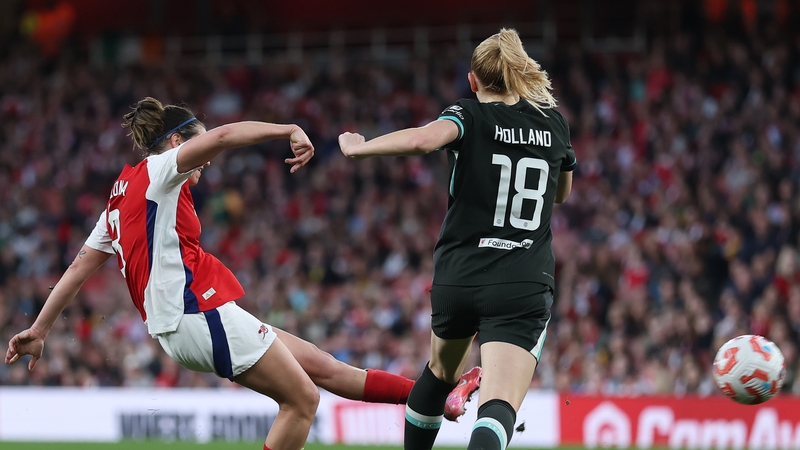 Mariona Caldentey finding the net for the Gunners