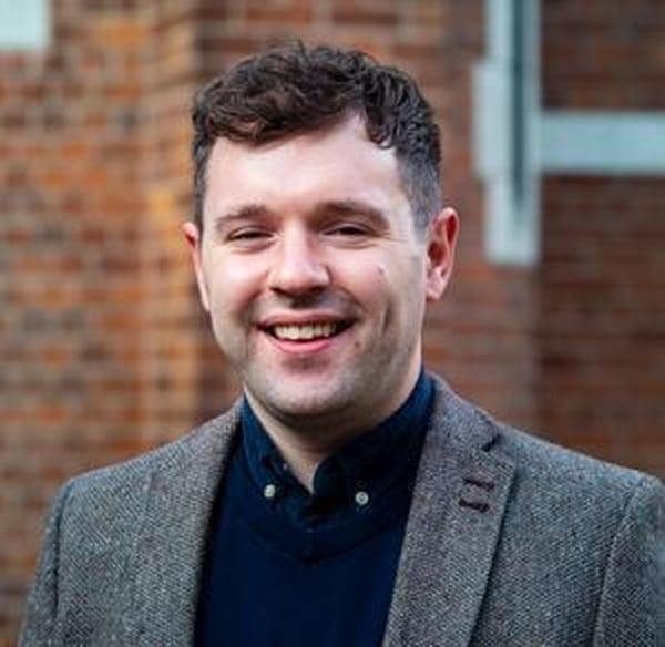 Dr. Seán Mac Risteaird