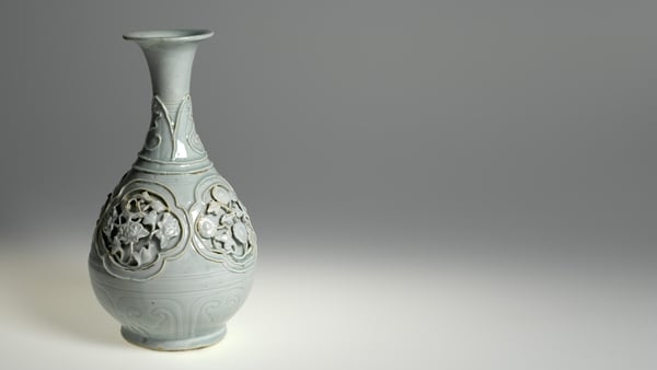 The Fonthill Vase: 'the first credibly documented piece of Chinese porcelain in Europe'. © National Museum of Ireland