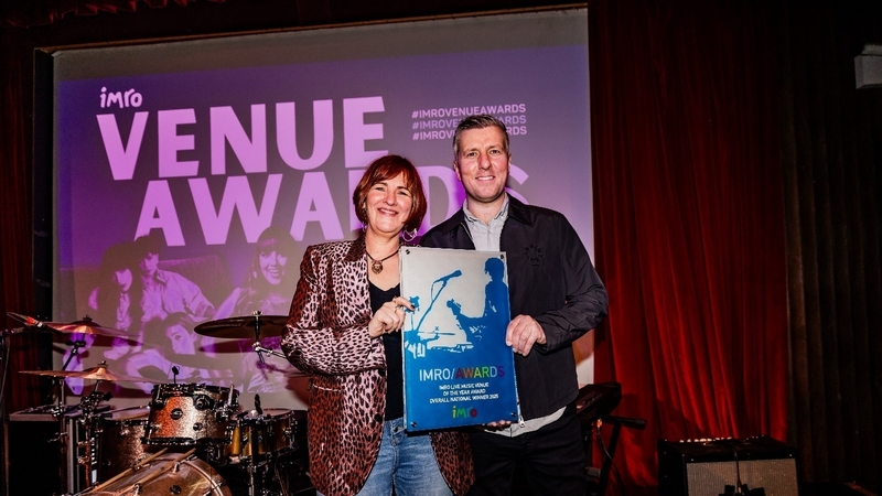 Eleanor McEvoy - IMRO Chairperson and Stephen Elliott of McGinnley's Bar, Letterkenny, Co. Donegal