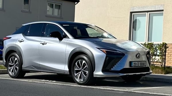 Lexus RZ 300e