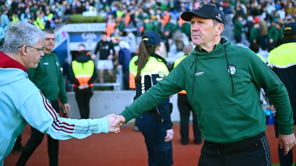 Kerry manager Jack O'Connor and Mayo manager Kevin McStay shake hands