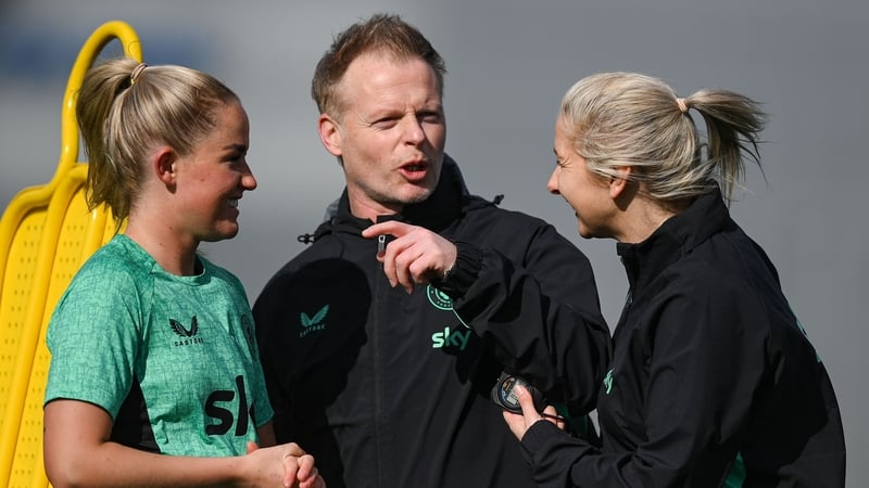 Alan Mahon (C) with Jessie Stapleton and Carla Ward