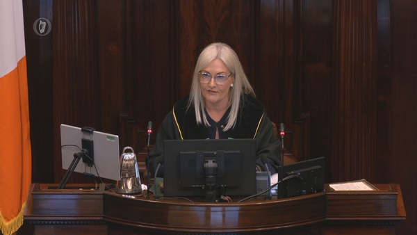 Motion of confidence in Ceann Comhairle carried