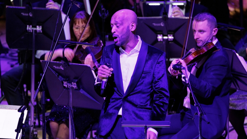 Vocalist Tommy Blaize brings it back to The Jazz Age for Gatsby 100