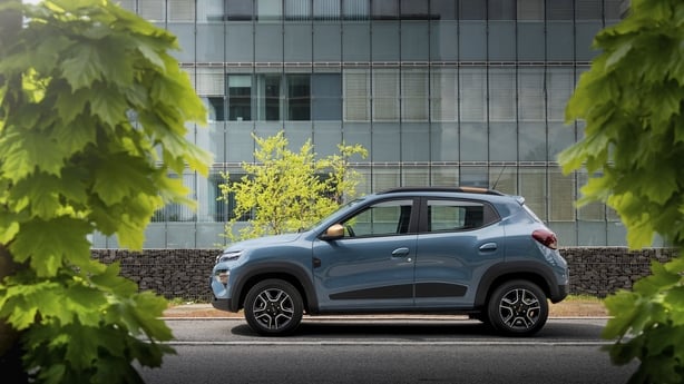 DACIA SPRING (BBG)