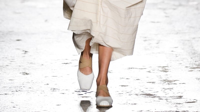 Celebrity stylist Ellis Ranson shares how to wear this season's most popular shoe trends...