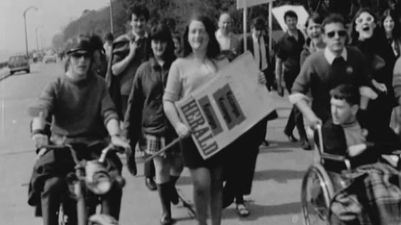 Participants in the Evening Herald/Central Remedial Clinic Charity Walk, 1970.