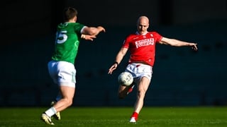 Brian O'Driscoll takes aim for Cork